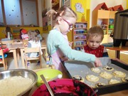 Pečeme koláče ve školce